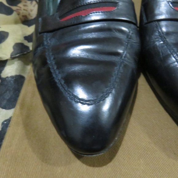Gucci Vintage Italian Leather Navy Blue Pumps size 38 or US 8 Gucci Red Stripe - Picture 2 of 11